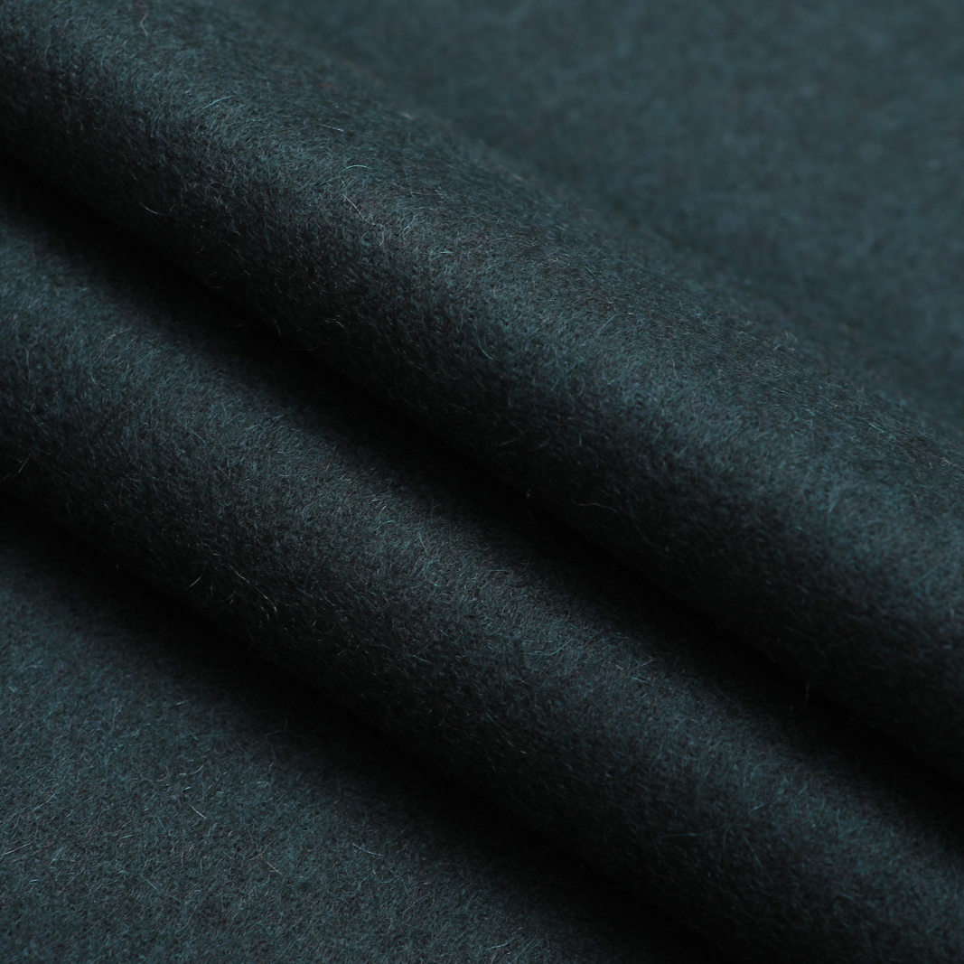 CLASSIC CASHMERE SCARF-DARK EVERGREEN